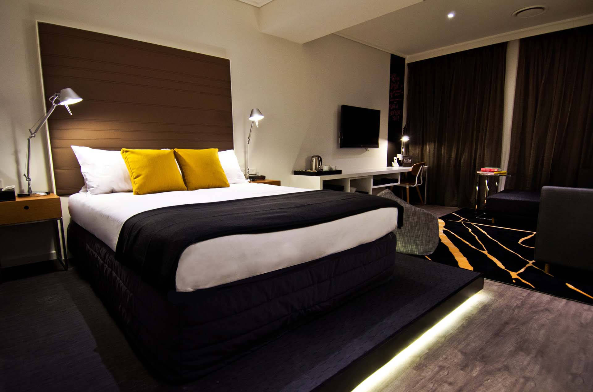 Double Suite - Super Comfy King-Sized Bed