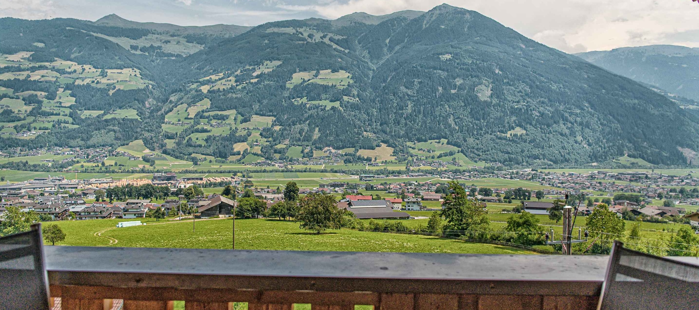 Aster ApartHotel & Chalets